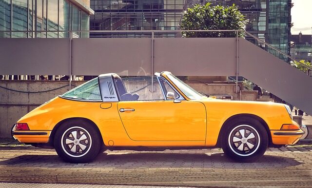 Co oznacza Carrera 4?