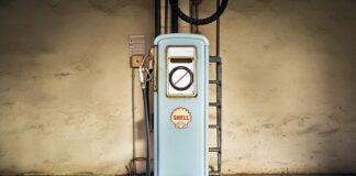 Ile litrów ma zbiornik paliwa Peugeot 206?