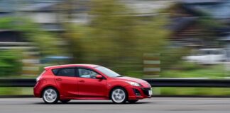 Ile spala paliwa Mazda 3?