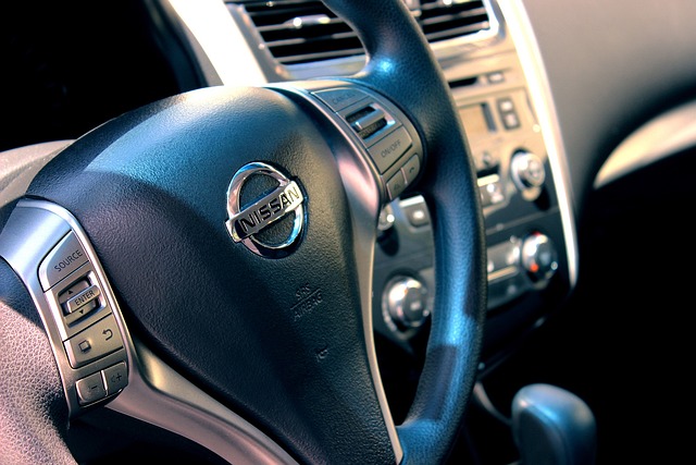 Ile pali nissan almera na 100 km? Ile pali nissan almera na 100 km?