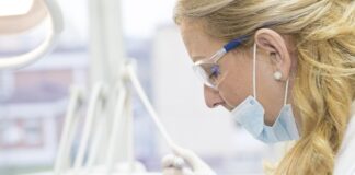 Czy na stacji diagnostycznej można wymienić żarówkę?