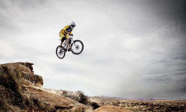 Czym grozi jazda z uszkodzonym drążkiem stabilizatora?