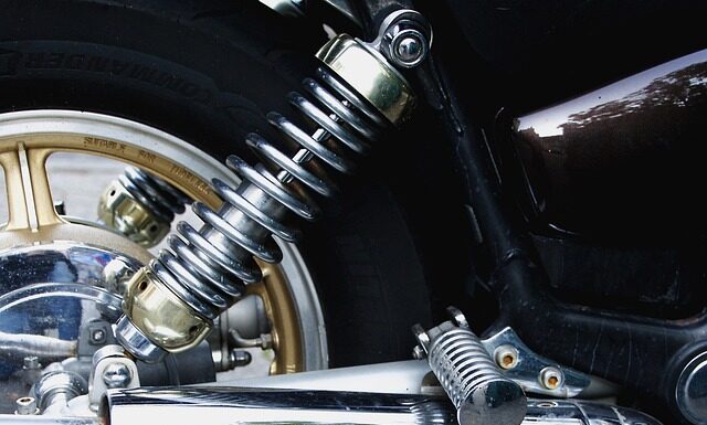 Czy da się jechać z zepsutym amortyzatorem?